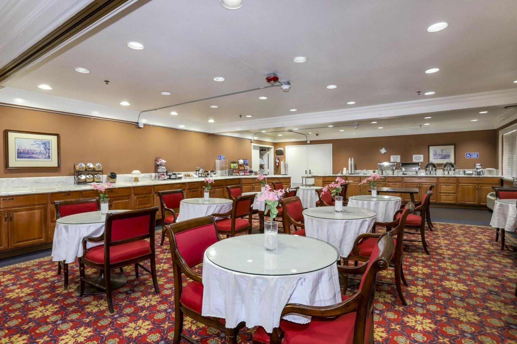 Campbell Inn Hotel Buitenkant foto
